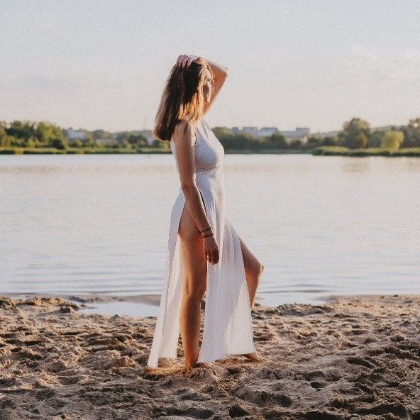 sukienka letnia na plażę